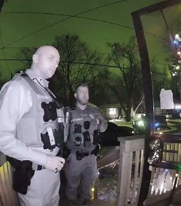 #AlexisHarris child ab*se case: ring doorbell footage of police asking her husband to remove the Facebook post exposing his wife for harming his baby niece, caught on camera. No arrest has been made. #childabuseawareness😭 #protectchildren #callout #exposed