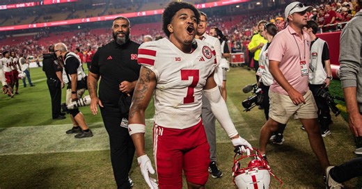 Arizona lands former Nebraska defensive back Malcolm Hartzog