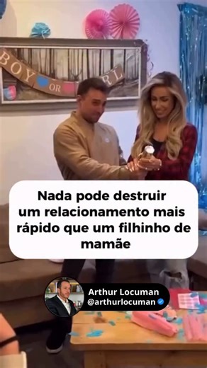 Arthur Locuman | Terapeuta de relacionamento on Instagram: "A mãe que coloca o filho em um lugar de “parceiro emocional” na sua vida, quando o filho constitui sua família, ela geralmente alimenta conflitos e divisão com a nora, pois ela não aceita que o filho deixe de ocupar o lugar de suprir sua carência emocional ao colocar a esposa agora como prioridade. A verdade é que se o filho não colocar limites, ele estará colocando a própria relação em risco. A lei é: a mãe tem precedência na vida do h