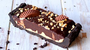 No-Bake Chocolate Peanut Butter Slice