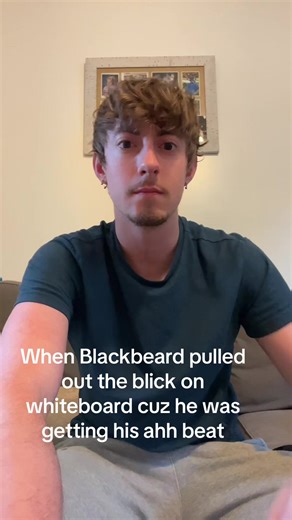 Like damn Blackbeard is a real yn for that 😭😂#onepiece #whitebeard #blackbeard