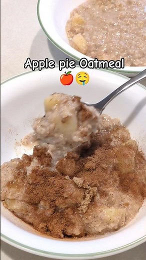 Making Easy Apple Pie Oatmeal #cookingchannel #cooking #recipe #oatmeal #breakfast