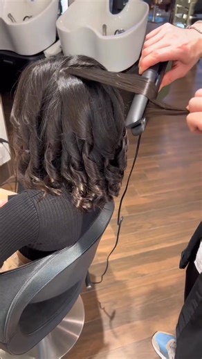 ghd gold serving looks at every angle 🖤 Here’s your 101 on how to create perfect curls with a straightener. #ghd #ghdgold #straightenercurls #curls #howtocurl | ghd