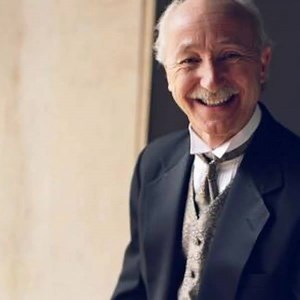 Conductor Albert George Schram returns for a classical music and comedy mash-up you don't want to miss! The Second City Guide to the Symphony with Colin Mochrie is coming to Bob Carr Theater on Saturday, Feb. 2nd. Save 25% on Gold, Silver, and Bronze level tickets when you use promo code LAUGH25. Get your seats today! http://bit.ly/2Dwi8MO | Orlando Philharmonic Orchestra