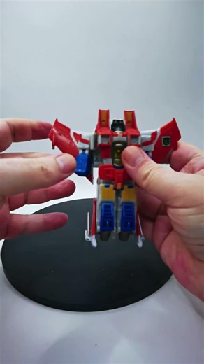Starscream (Classics) - Jet to Robot Transformation