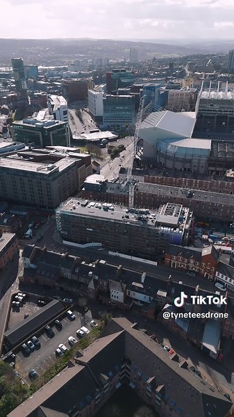 Let’s take a look at the major construction projects happening in Newcastle upon Tyne right now 🏗️ #newcastle #construction #drone #northeast #citygrowth