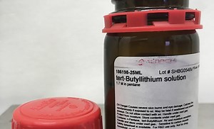 Setup may make transferring tert-butyl lithium and other pyrophoric reagents safer