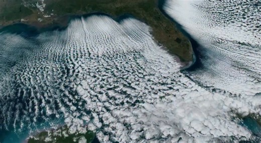 Check out this stunning satellite loop of frigid polar air flowing offshore across the much warmer Gulf and Atlantic waters. Also take a look at the incredible snow accumulation across Georgia and the Carolinas 😲 | Storm Chaser Jaden Pappenheim