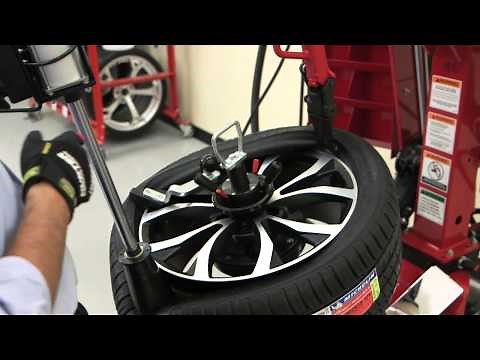 TC3900 Leverless Center Clamp Tire Changer - Hunter Engineering