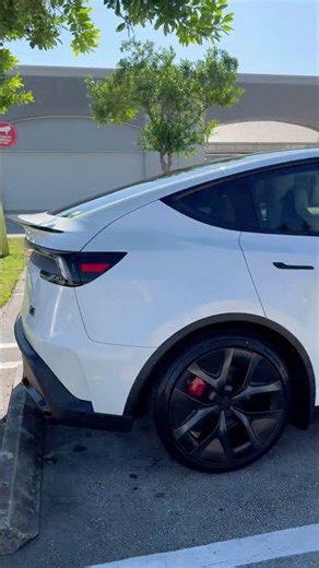2026 Tesla Model Y Performance