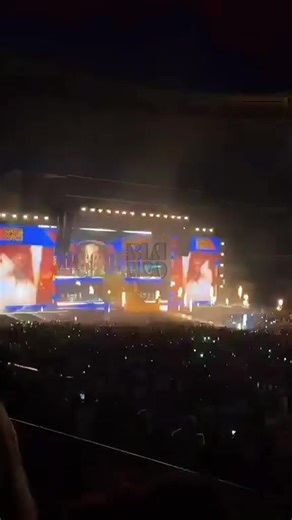 Diamond Platnumz Alongside Fally Ipupa In Paris Performing their Hit Song #Inama ‼️👑🌍 #Grambyblanco