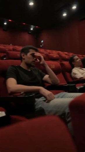 Dhruv Rathee पहुंचा Dhurandhar देखने