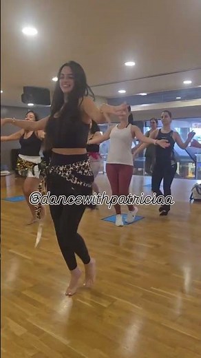 تعلمي الرقص الشرقي مع باتريسيا المشي مع الرقص