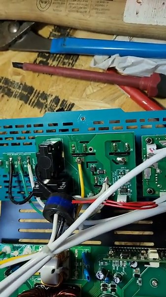 GFCI on 2000w #renogy inverter- fixed! #farmstead #solar #inverter #fixed