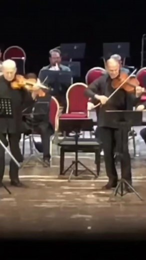 Mozart sinfonia concertante, a beautiful work full of musical exchange and dialog between violin and viola. With Luca Ranieri on viola and the Orchestra Delle Cento Citta | Shlomo Mintz