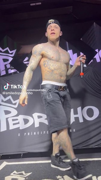 MC Pedrinho Dançando Meme - Show engraçado!