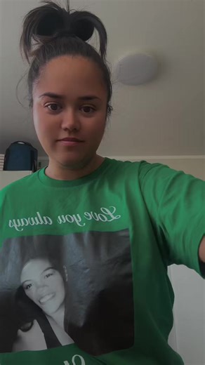 Tutorial!!! Stuff Chicken 🤤, comment below if you have any questions ☺️. #cooking#smellsready#secretseasoning 😂