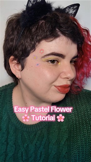 Easy Pastel Flower Eyeshadow Hack 🌸