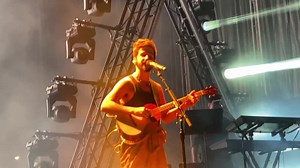 7.7K views · 254 reactions | “Vida de Rico”  Camilo explora el pop, la champeta, la cumbia, el urbano, el corrido y el folclore colombiano! #Salamanca.    ¡Conciertazo! ➡ www.hosteleriasalamanca.es #CulturaSeguraSalamanca #SalamancaCiudaddeCultura #Salamanca | hosteleriasalamanca.es | Facebook