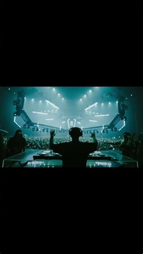 Klangkuenstler – ID (Daft Punk - Technologic Edit) | Outworld Rotterdam Arena Warfare ⚡️🇳🇱