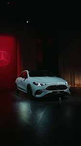 絕美的進化之作！全新 #CLA 以星芒點綴的璀璨車燈*、令人目眩神迷的發光護罩，以及令人過目難忘的強勢氣場，完美詮釋了品牌的優雅與創新，讓人一見傾心，難以忘懷。 優先預覽： mb4.me/CLA_eq_zh 了解更多： mb4.me/zh_The_New_CLA_Subscribe Evolution at its beautiful best. The all-new #CLA with star-shaped lights*, an unmissable illuminated radiator grille and a powerful presence that’ll leave a lasting impression at first sight. Take the first glimpse: mb4.me/CLA_eq_en Learn more: mb4.me/en_The_New_CLA_Subscribe #MBHK #MercedesBenzHongKong #MercedesBenz *型號、設備、配置、功能和網上服務或產品會因應不同市場和個人選配而有所不同。