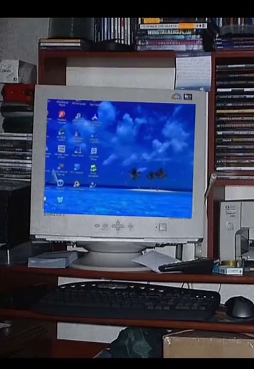 Shutting Down the Family PC: 2000s Nostalgia