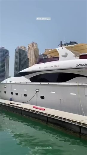 The yacht experience in Dubai 🚤 #yacht #dubai #uae #unitedarabemirates #summer #trip #vacations #lifestyle