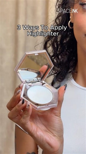 3 Ways To Apply Highlighter With Fenty Beauty Diamond Bomb | 2026 Makeup Trends
