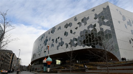 Happy fifth birthday to the Central Library in East Village 🎉 Half a decade ago, we unveiled our stunning new Central Library, and over 50,000 people celebrated with us on that incredible day. Since then, this bustling downtown hub has welcomed a whopping 4.5 million of you, hosted a staggering 13,853 programs attended by 275,119 people, and churned out more than one million print jobs. Let's all come together to wish Central Library a big, joyous #HappyLibraryBirthday! And remember to dive int