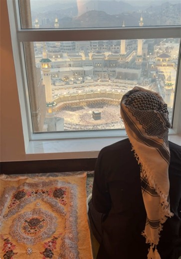 Maghrib Prayer with Live Kaaba View — Makkah Umrah Moment