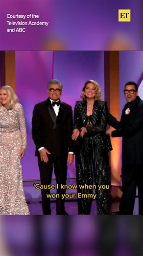 593K views · 5.9K reactions | The world needs more 'Schitt's Creek' reunions! Annie Murphy gets it. | Entertainment Tonight | Facebook