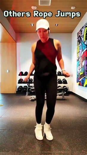 Normal vs Pro Rope Jumps!