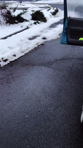 Bemutatnám a Húgomat🤭✋🏽 Keresd bizalommal, ha lejárt a műszakid, elviszi….😂😂😂😂😂😂 Ha annyi ötszázasom lenne ahányszor kimondja hogy “gyerekek”, gazdag ember lennék…🙄😃 #morning #tiktok #ezamicsaladunk