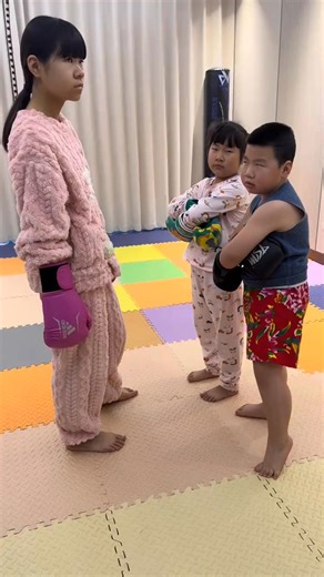 F.S.T | 无需隐藏实力，加油吧，姐弟们 #自由搏击 #reels #funny #childhood #happy | Instagram