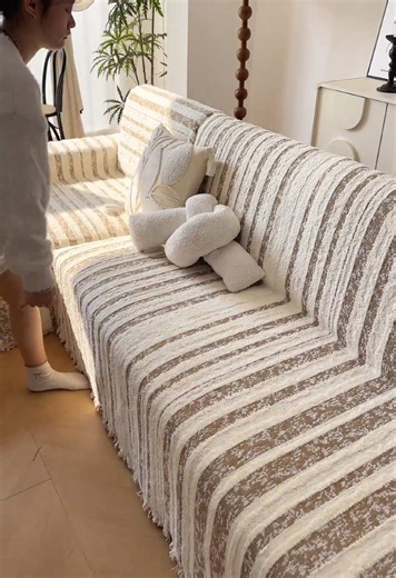 Stylish Non-Slip Sofa Cover for Your Home