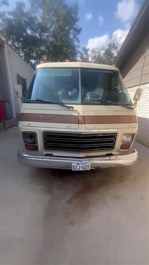 239K views · 2.4K reactions | ▶ 1973 GMC Glenbrook Motorhome For Sale in Conroe, TX | Project | Does Not Run | 455 Old | No title bill of sale only | Will need to be towed Current price, more pics and info at the full ad on our website (link in bio) #gmcmotorhome #gmcrvforsale #gmcglenbrook #gmcrv #gmcmotorhomeforsale | GMC Motorhome For Sale | Facebook