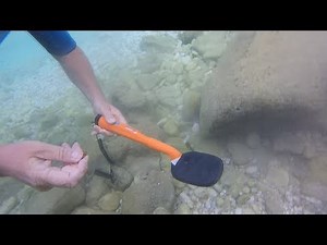 Metal Detecting Beach And Ocean EP7 (Beautiful Location)