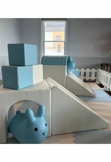 ✨ Melbourne’s newest soft play hire is here! ✨ Perfect for first birthdays, christenings, weddings, play dates, and special events. Fully insured and designed for little ones aged 5 and under. As a new small business, every like, share, and booking means the world. If you have an event coming up, we’d love to help make it extra special! 🎉 #Melbournesoftplay #melbourneevents #partyhire #softplayforkids