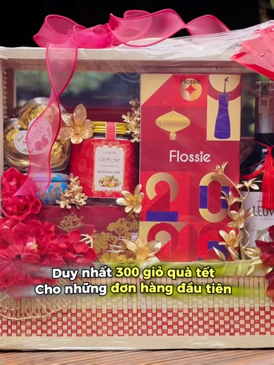 Không phải lúc nào cũng có quà khủng thế này đâu cả nhà ơi!! Tranh thủ không hết giỏ quà mất #flossie #tamnuoc2chieuflossie #tamnuoc2chieu #tamnuocflossie