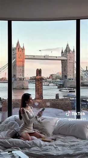 Who’s joining me in London I got the view 😮 💨 Cheval Three Quays in London… and this view is unre