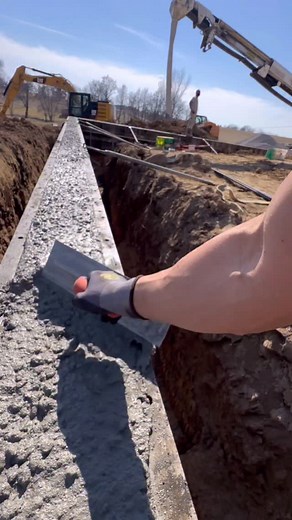 61K views · 6.9K reactions | Real PROS use a finish trowel on top of...