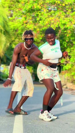 Had fun doing this with my boss! 🥰❤️ w/ @SMOOTH COIN 🇬🇭🦁 Dc: @afroblueries #viral #goviral #vibes #trend #trending #fyp #mustgoviral #dance #ghanatiktokers🇬🇭🇬🇭🇬🇭 #nigeriantiktok🇳🇬 #mustblowup