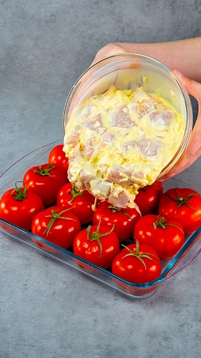 appetizing.tv on Instagram: "This chicken breast recipe will make any cook envious! Ingredients: tomatoes: 2 pc eggs: 4 pc salt: 3 g (0.1 oz) black pepper: 2 g (0.1 oz) sour cream: 150 g (5.3 oz) cheese: 120 g (4.2 oz) chicken breast: 500 g (18 oz) onion: 1 pc parmesan: 50 g (1.8 oz) cheese: 150 g (5.3 oz) The salad: carrot: 3 pc parsley: 10 g (0.4 oz) lemon peel: 2 g (0.1 oz) lemon juice: 10 ml (0.3 fl oz) olive oil: 20 ml (0.7 fl oz) salt: 3 g (0.1 oz) black pepper: 2 g (0.1 oz)"