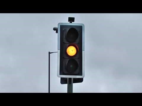 ROYALTY FREE VIDEO FOOTAGE : Traffic Lights Green Amber Red NO FEE