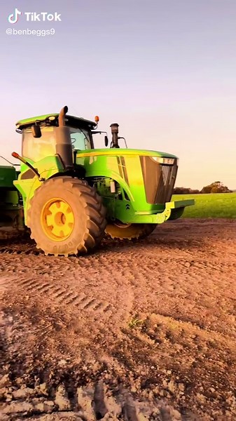 Maximizing Agricultural Efficiency with Broadacre Farming Techniques