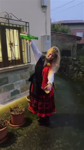 Dra.JaelBisonó on Instagram: "La ASTURIANA mássssssss bellaaaaaaaaaa❤️ Culetín de Sidra!"