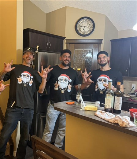 Been waiting forever to do this prank. This was the only shirt we knew we could get them all into 🤣 🤘🏽🎅🏼🤘🏽 #hoho #sameshirtprank #tiktokpranks