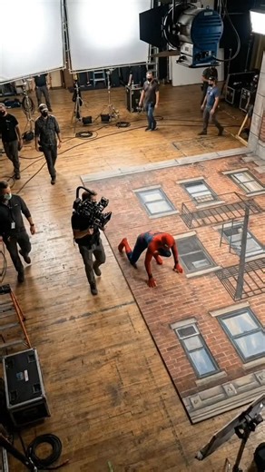 Earth zoomer on Instagram: "Spider man movie shooting time #spiderman #earth #trendingreels #shock #viralreels"