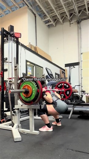 I grow through the hard. I stay in love with the work. That’s why I won’t be stopped. #athlete #powerlifting #powerlifter