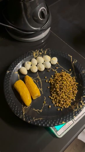 Healthy dinner🤩 Calories are not exactly accurate. Apps used for calorie calculation : MyFitnespal Mynetdiary #workout #viral #trending #diet #viralreels | Appu Suresh